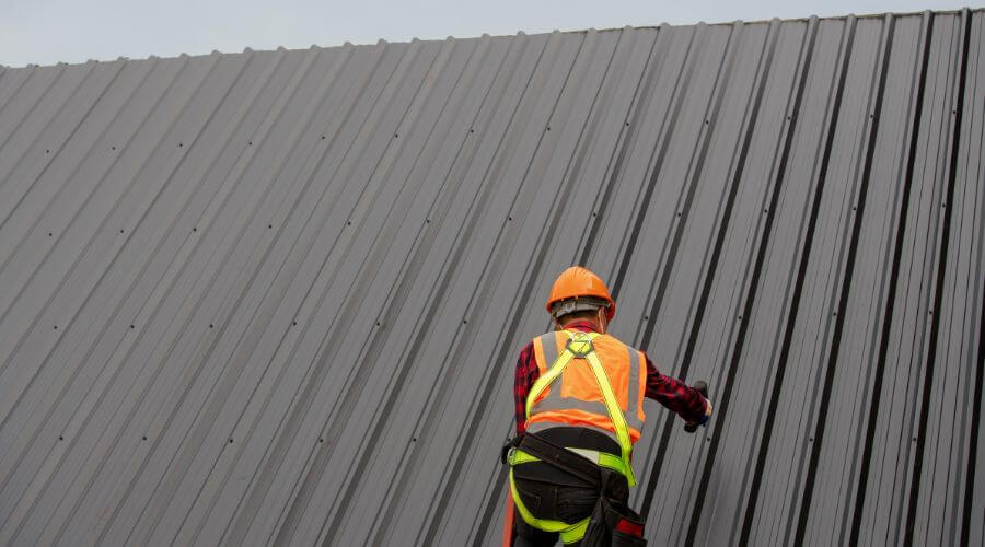Professional gutter cleaning in Penobscot, ME